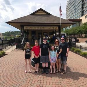 Meet your Posher, Casey